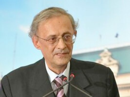 Rezidenţii pot obţine certificat de membru al Colegiului Medicilor